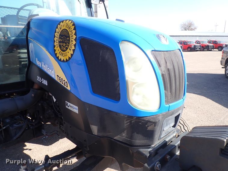 image for item DI1800 2009 New Holland T6020  tractor