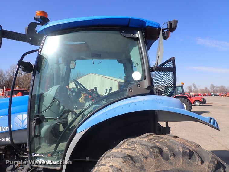image for item DI1800 2009 New Holland T6020  tractor