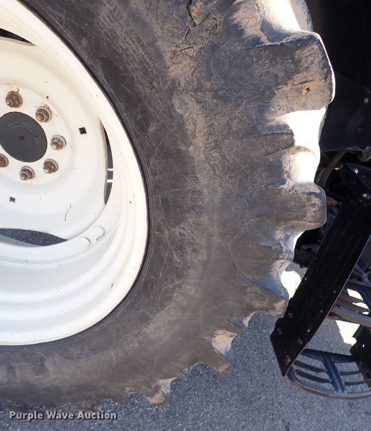 image for item DI1800 2009 New Holland T6020  tractor