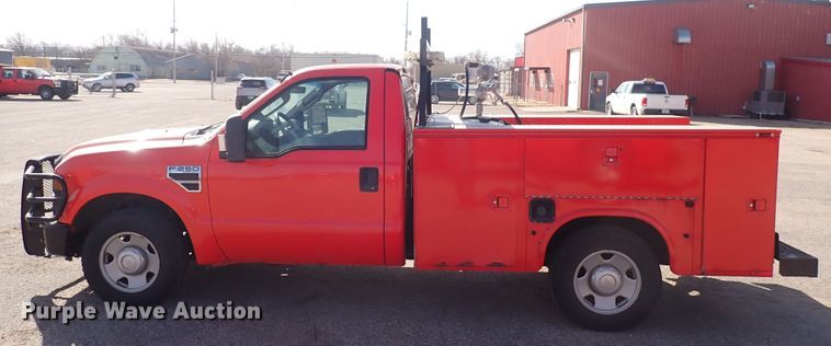 image for item DI1802 2008 Ford F250 Super Duty  utility bed pickup truck