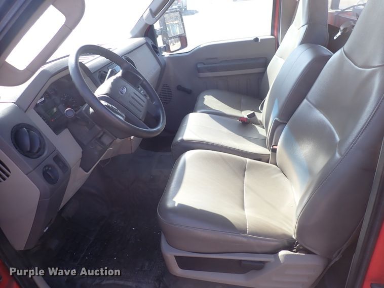 image for item DI1802 2008 Ford F250 Super Duty  utility bed pickup truck