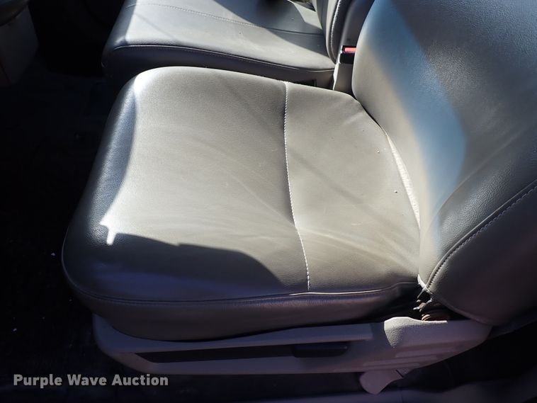 image for item DI1802 2008 Ford F250 Super Duty  utility bed pickup truck