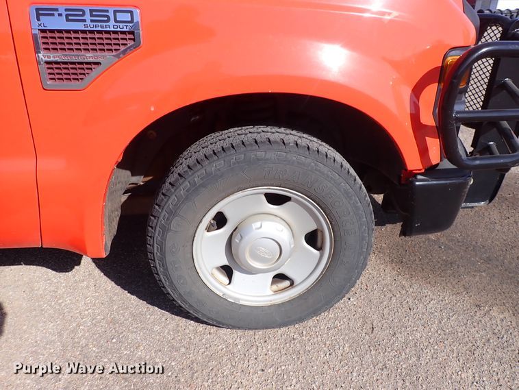 image for item DI1802 2008 Ford F250 Super Duty  utility bed pickup truck