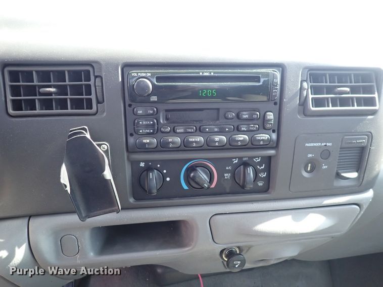 image for item DI1808 2003 Ford F250 Super Duty  SuperCab pickup truck