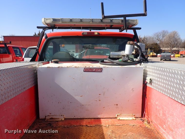 image for item DI1809 2006 Ford F250 Super Duty  utility bed pickup truck