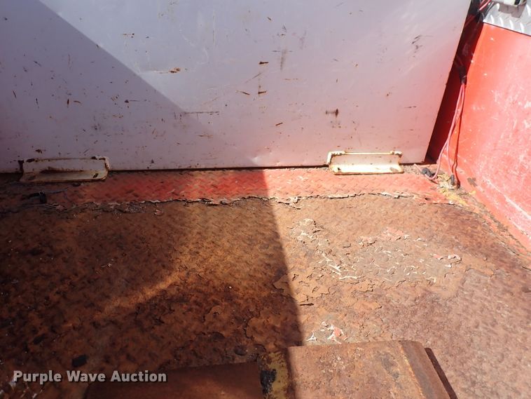 image for item DI1809 2006 Ford F250 Super Duty  utility bed pickup truck