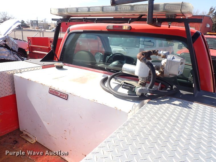 image for item DI1809 2006 Ford F250 Super Duty  utility bed pickup truck