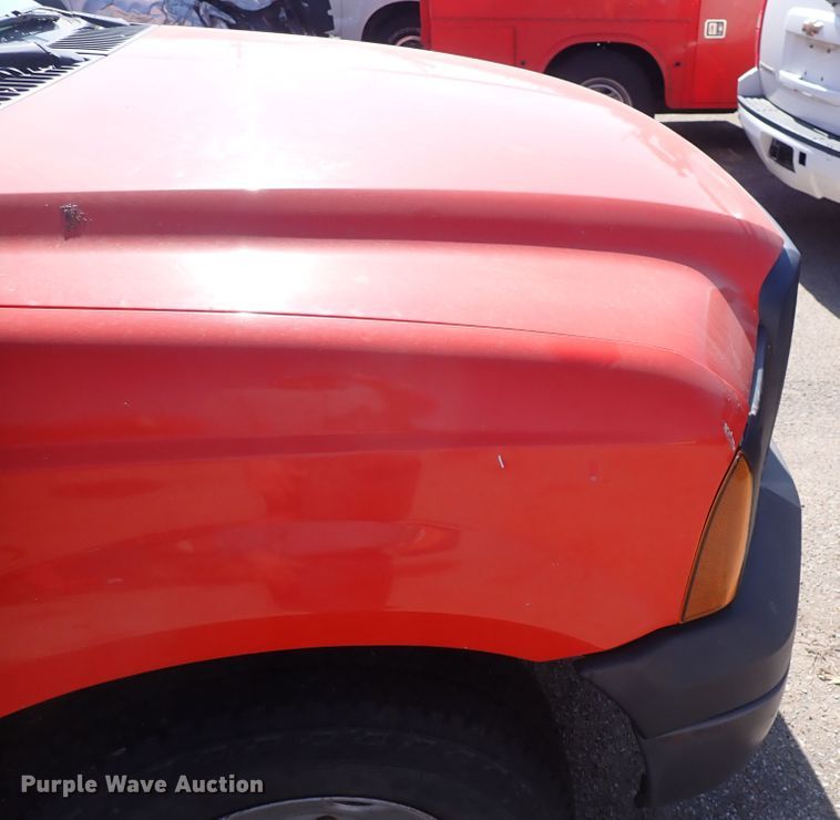 image for item DI1809 2006 Ford F250 Super Duty  utility bed pickup truck