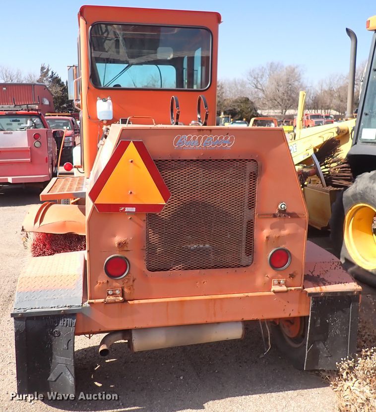 image for item DI1810 2004 Broce RJ-350  broom