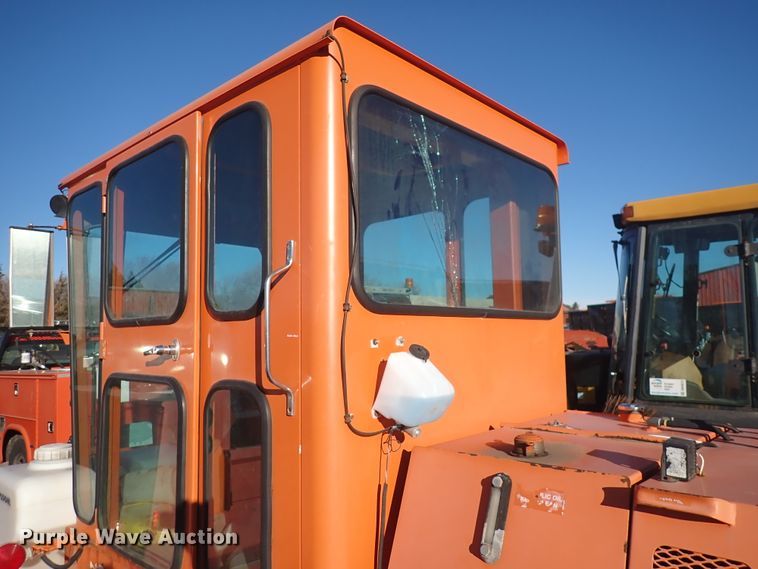 image for item DI1810 2004 Broce RJ-350  broom