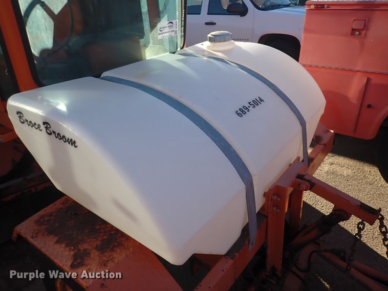 image for item DI1810 2004 Broce RJ-350  broom