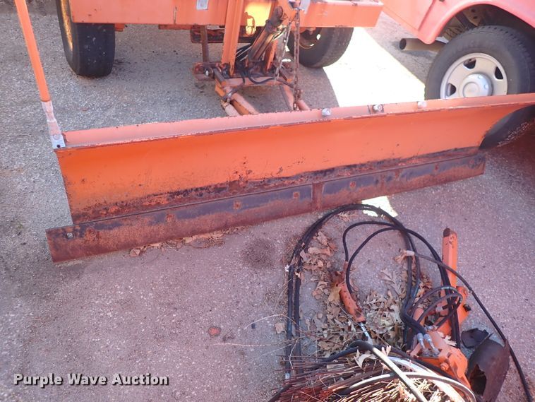 image for item DI1810 2004 Broce RJ-350  broom