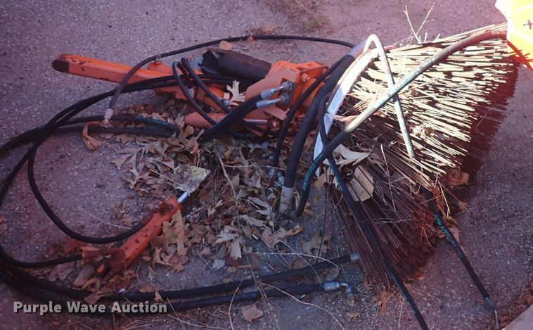 image for item DI1810 2004 Broce RJ-350  broom