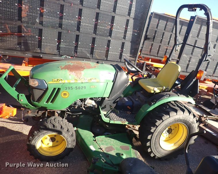 image for item DI1814 2009 John Deere 2520  MFWD tractor