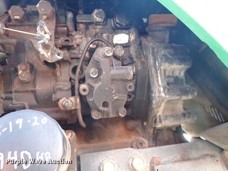 image for item DI1814 2009 John Deere 2520  MFWD tractor