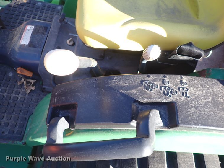 image for item DI1814 2009 John Deere 2520  MFWD tractor