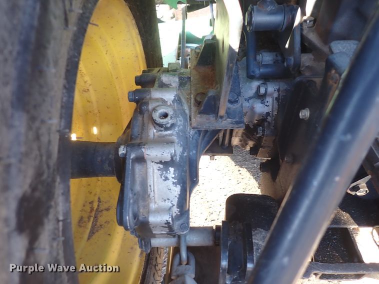 image for item DI1814 2009 John Deere 2520  MFWD tractor