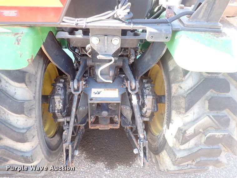 image for item DI1817 2009 John Deere 2520  MFWD tractor