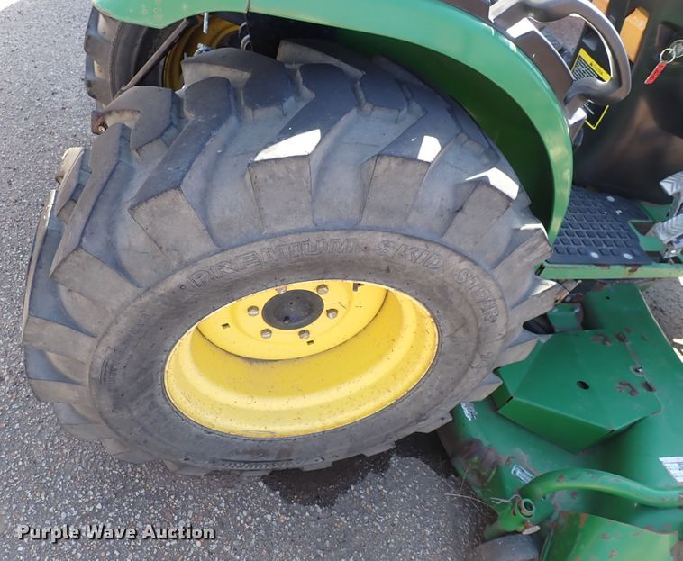 image for item DI1817 2009 John Deere 2520  MFWD tractor