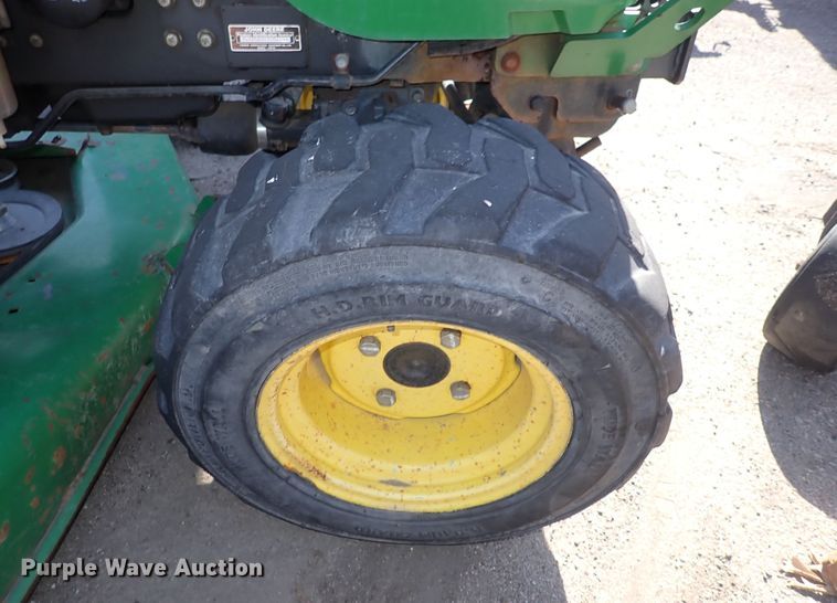 image for item DI1817 2009 John Deere 2520  MFWD tractor