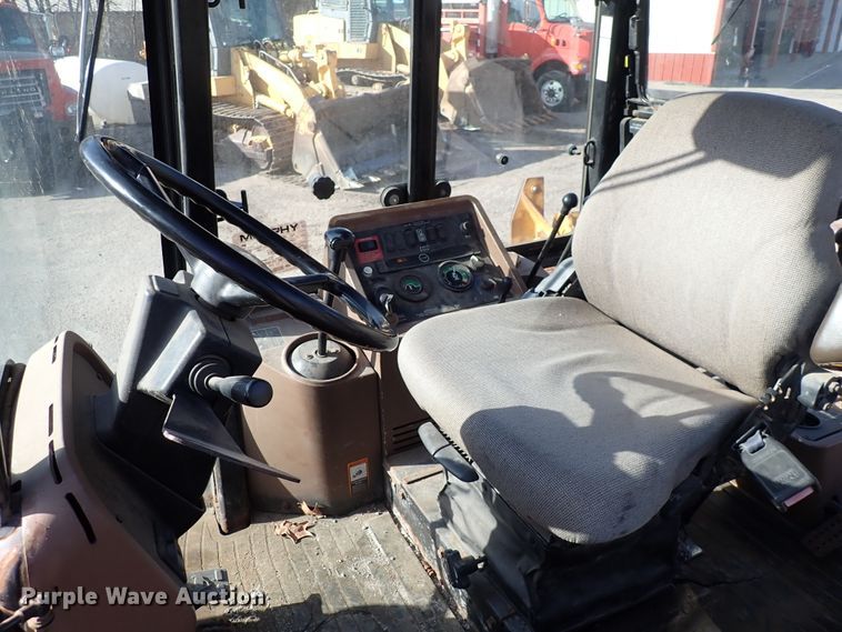 image for item DI1825 1998 John Deere 310E  backhoe