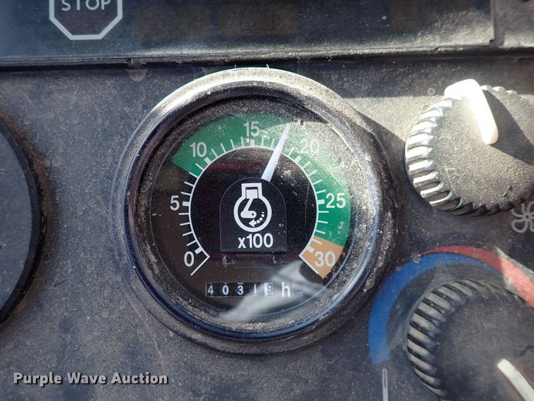 image for item DI1825 1998 John Deere 310E  backhoe