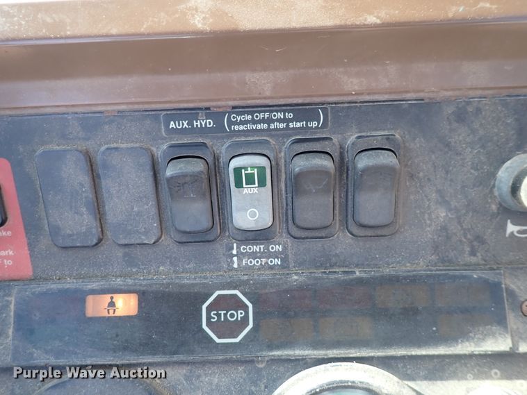 image for item DI1825 1998 John Deere 310E  backhoe