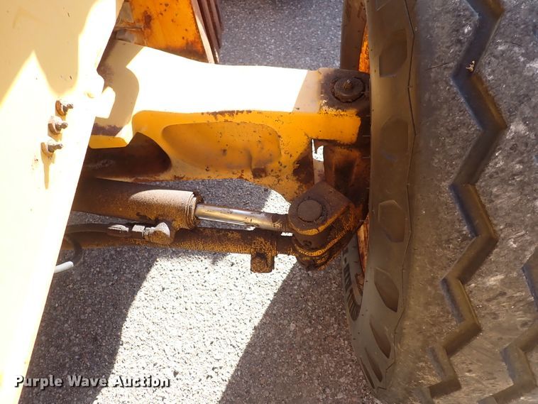 image for item DI1825 1998 John Deere 310E  backhoe