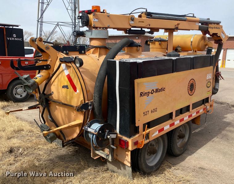 image for item DM8303 2012 Ring-o-matic 850  vacuum excavator