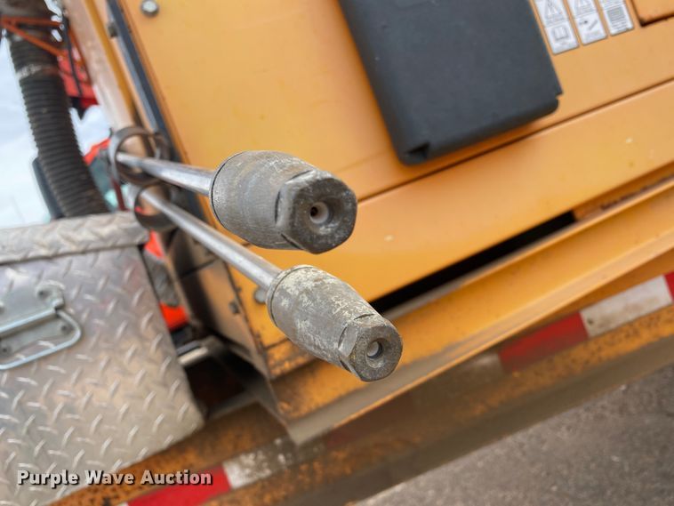 image for item DM8303 2012 Ring-o-matic 850  vacuum excavator