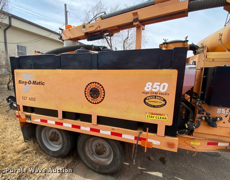 image for item DM8303 2012 Ring-o-matic 850  vacuum excavator