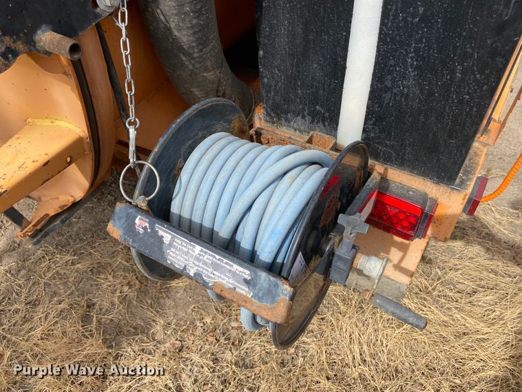 image for item DM8303 2012 Ring-o-matic 850  vacuum excavator