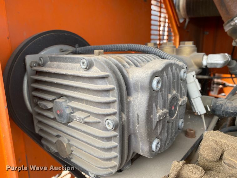 image for item DM8303 2012 Ring-o-matic 850  vacuum excavator