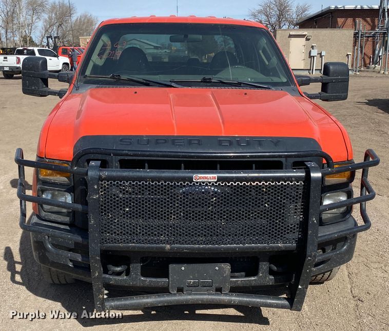 image for item DM8304 2009 Ford F250 Super Duty  Crew Cab utility bed pickup truck