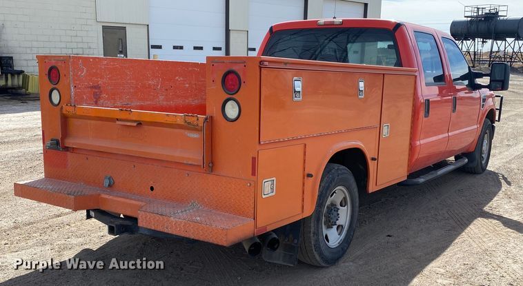 image for item DM8304 2009 Ford F250 Super Duty  Crew Cab utility bed pickup truck
