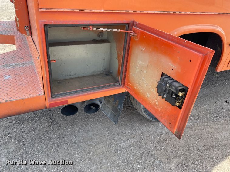 image for item DM8304 2009 Ford F250 Super Duty  Crew Cab utility bed pickup truck