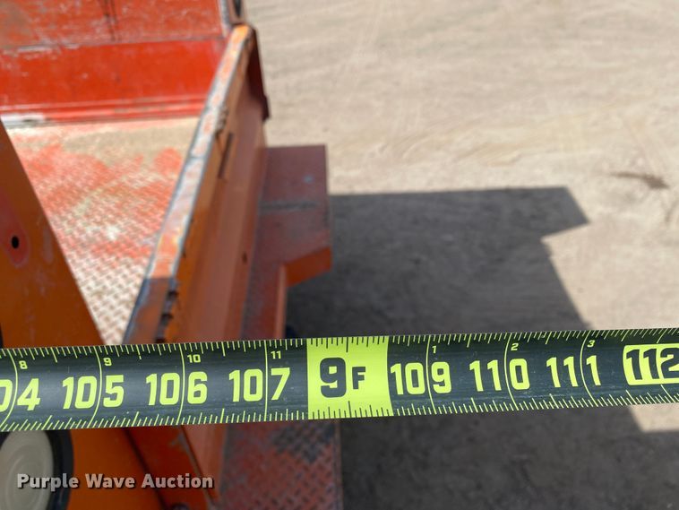 image for item DM8304 2009 Ford F250 Super Duty  Crew Cab utility bed pickup truck