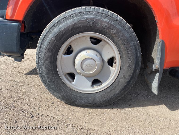 image for item DM8304 2009 Ford F250 Super Duty  Crew Cab utility bed pickup truck