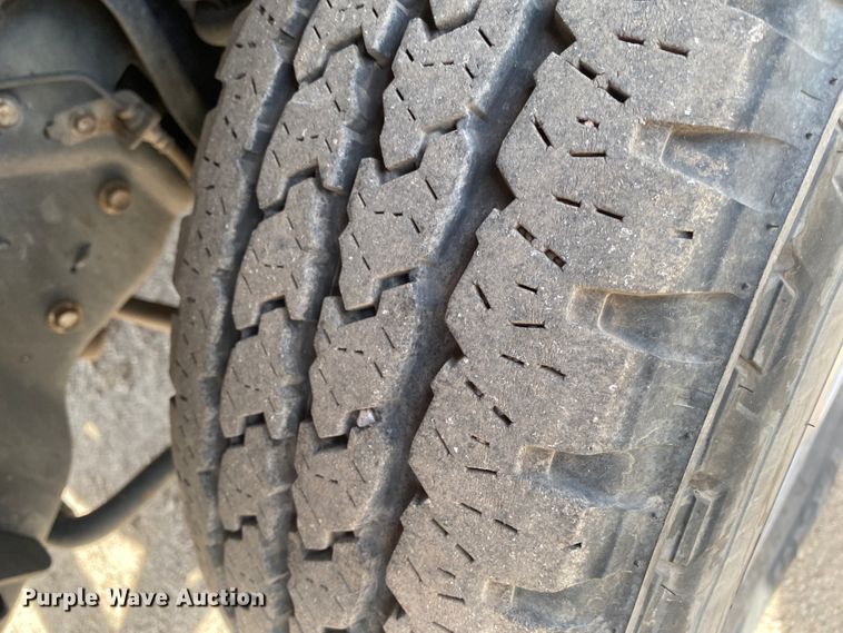 image for item DM8304 2009 Ford F250 Super Duty  Crew Cab utility bed pickup truck