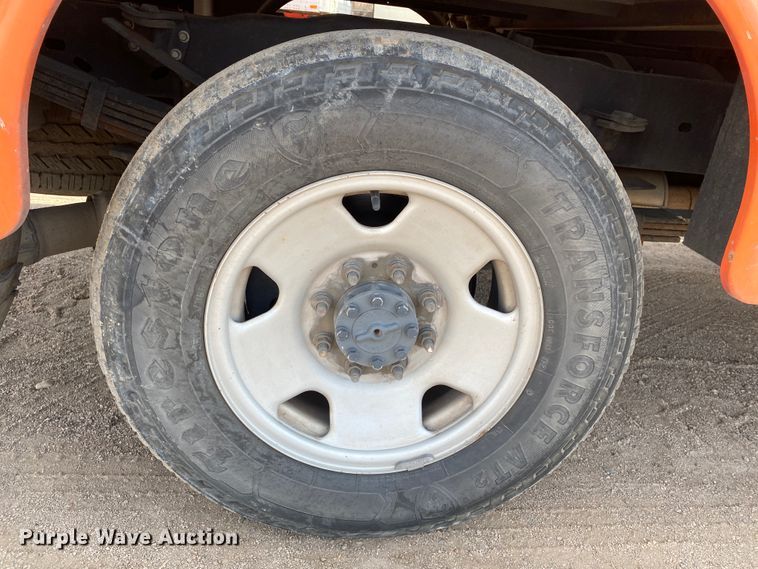 image for item DM8304 2009 Ford F250 Super Duty  Crew Cab utility bed pickup truck