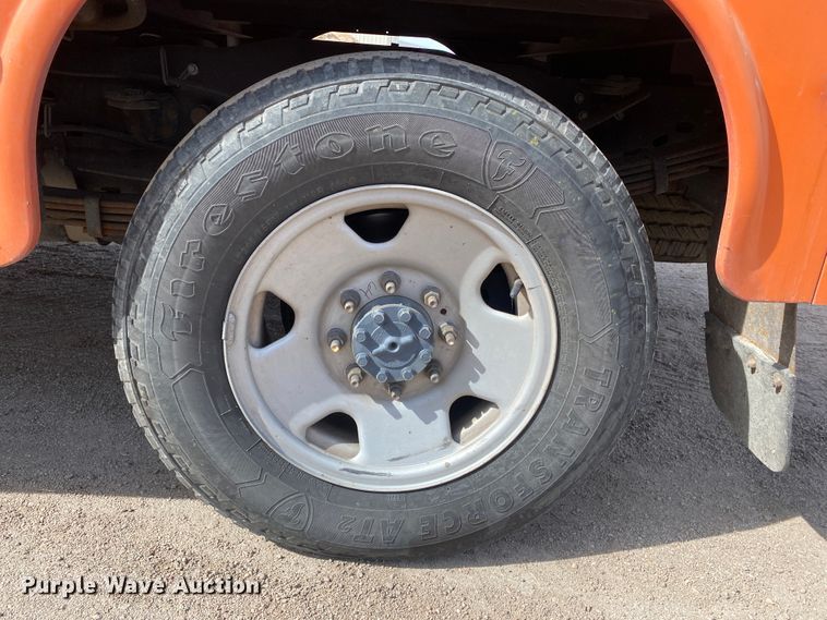 image for item DM8304 2009 Ford F250 Super Duty  Crew Cab utility bed pickup truck