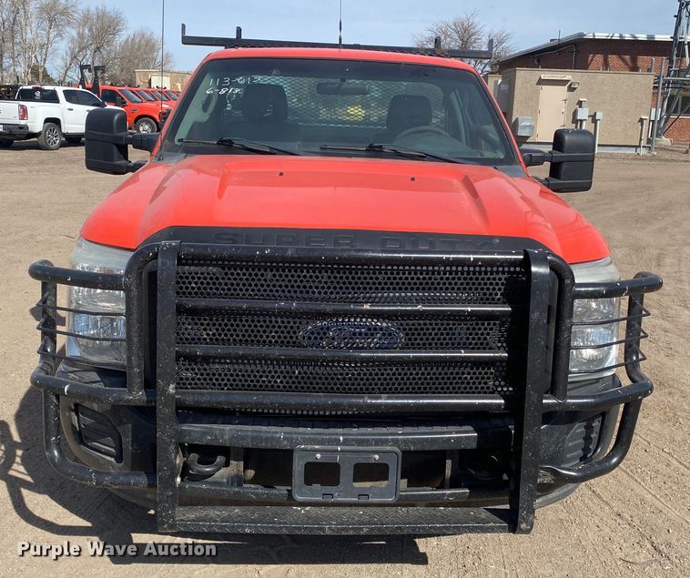 image for item DM8305 2011 Ford F250 Super Duty  pickup truck