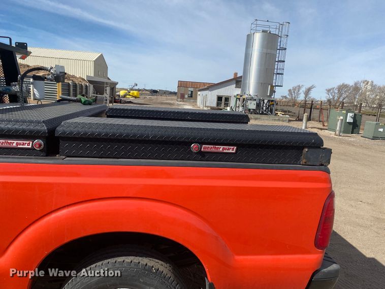 image for item DM8305 2011 Ford F250 Super Duty  pickup truck