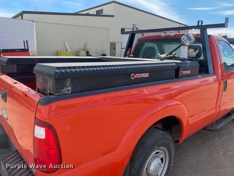 image for item DM8305 2011 Ford F250 Super Duty  pickup truck