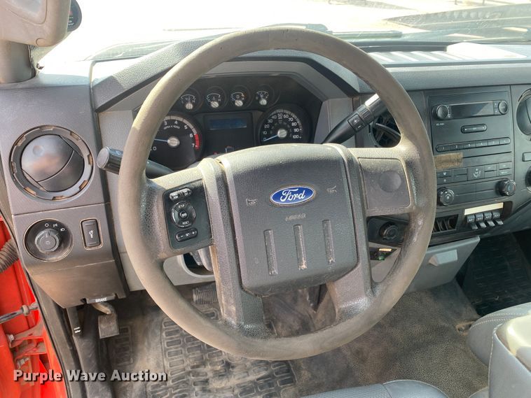 image for item DM8305 2011 Ford F250 Super Duty  pickup truck