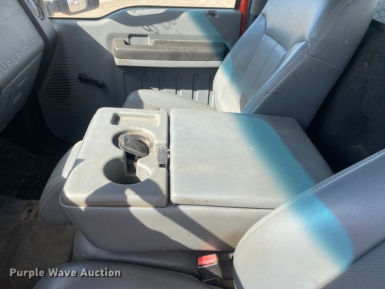 image for item DM8305 2011 Ford F250 Super Duty  pickup truck