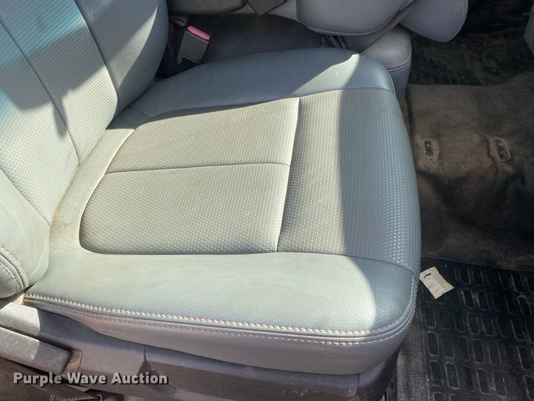 image for item DM8305 2011 Ford F250 Super Duty  pickup truck