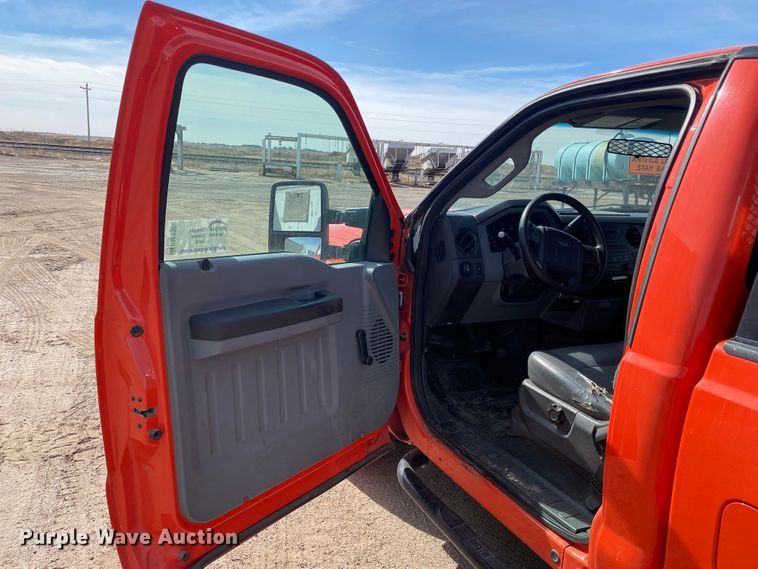 image for item DM8306 2011 Ford F250 Super Duty  pickup truck