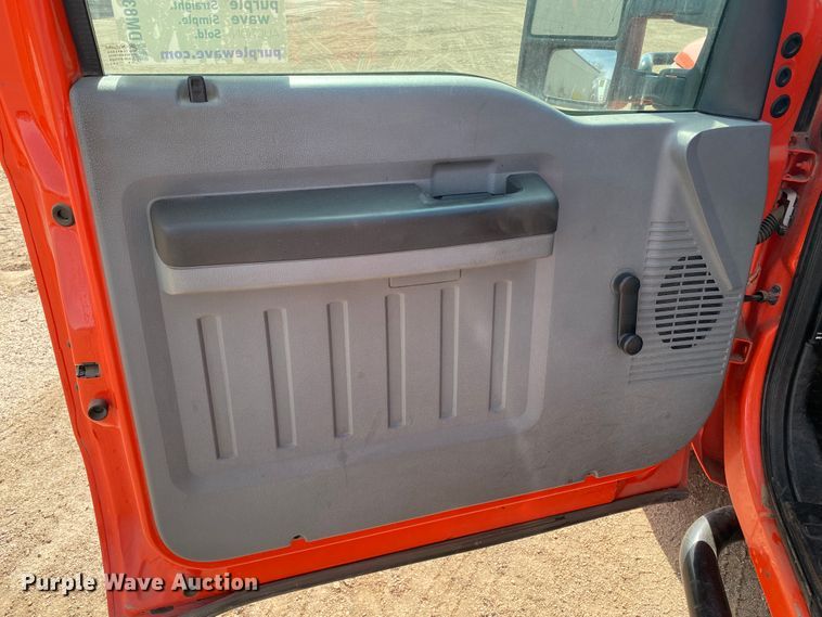 image for item DM8306 2011 Ford F250 Super Duty  pickup truck