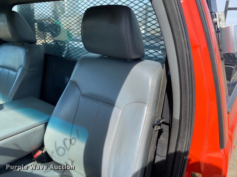 image for item DM8306 2011 Ford F250 Super Duty  pickup truck